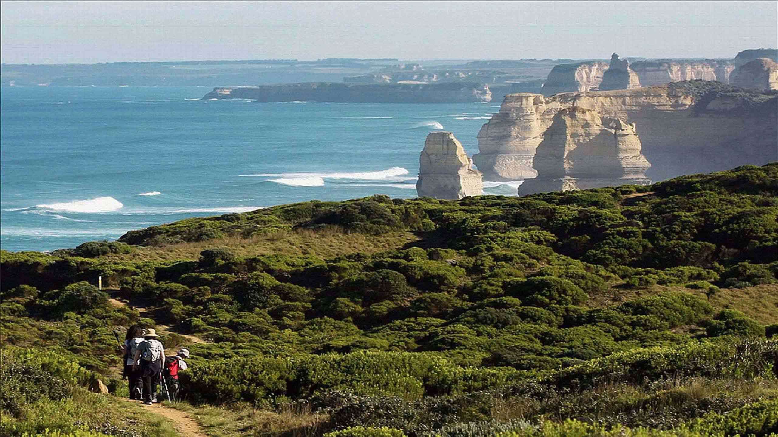 The Twelve Apostles Lodge Luxury Walk & Heli 3D2N, Fully Guided