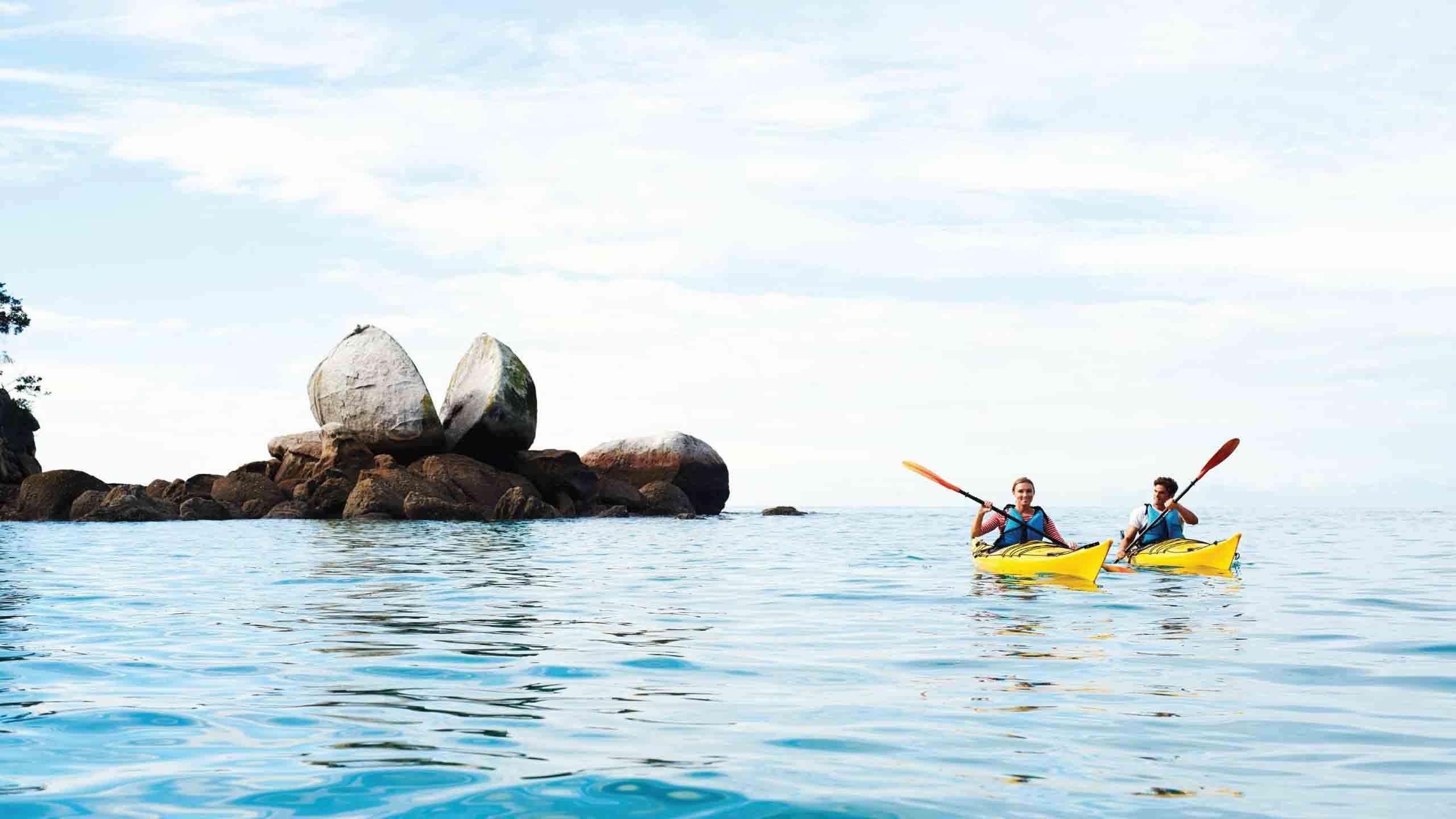 Abel Tasman Coast Track Walk & Kayak in Comfort 3D2N, Fully Guided