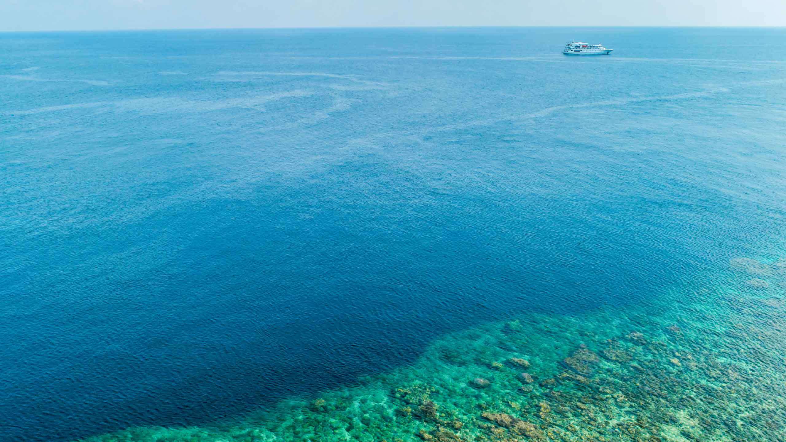 Ningaloo & The Bluewater Wonders of Australia's West (Broome - Broome) 11D10N