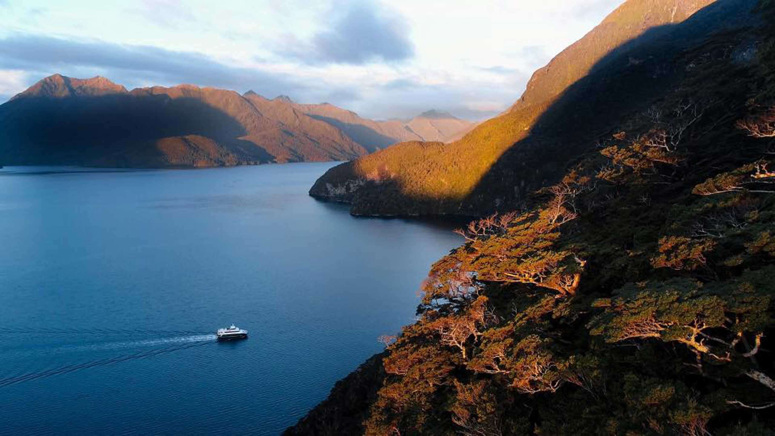 Ultimate Fiordland Expedition 9D8N 