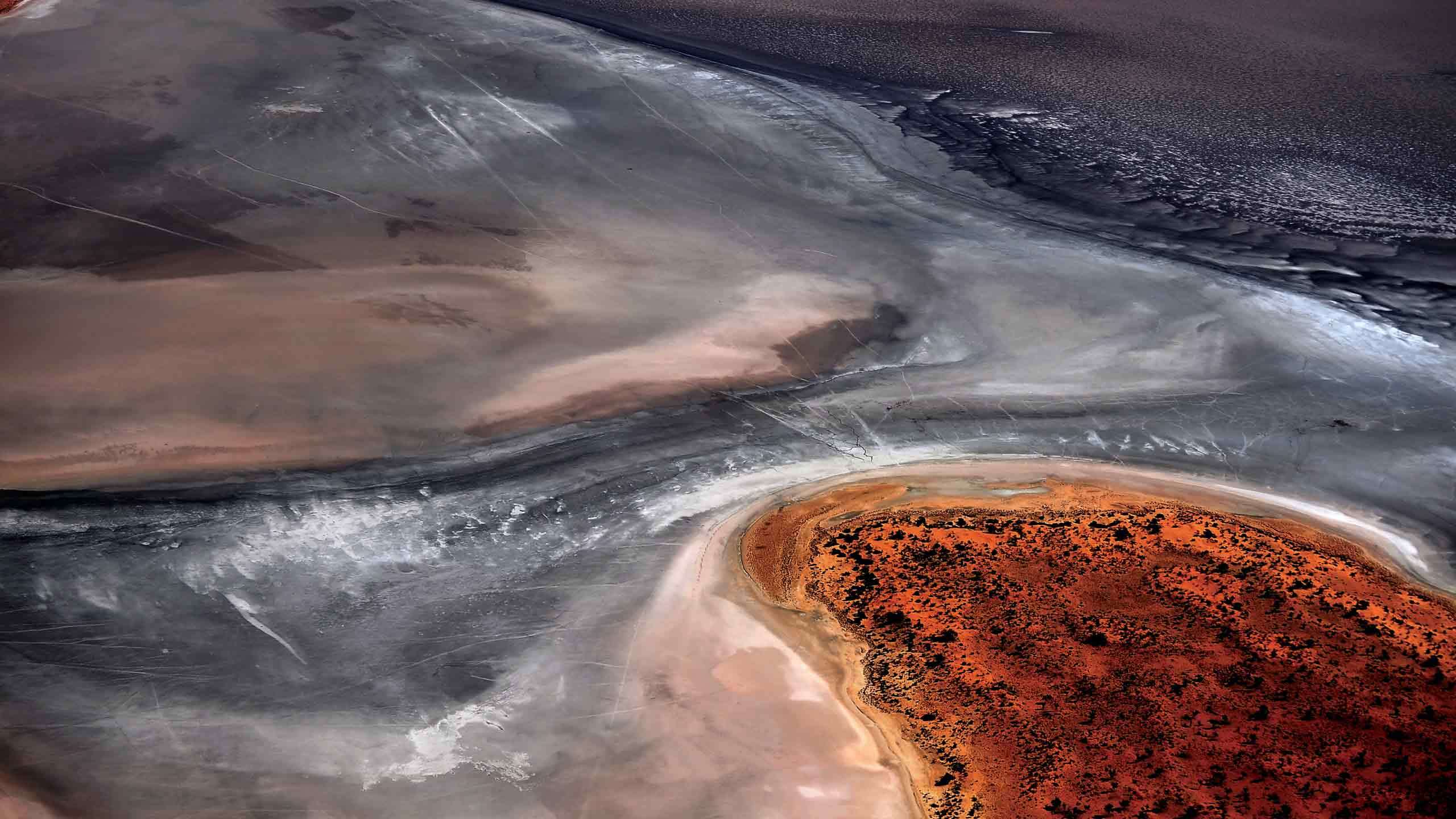 Uluru, Kata Tjuta & Lake Amadeus Heli Flight