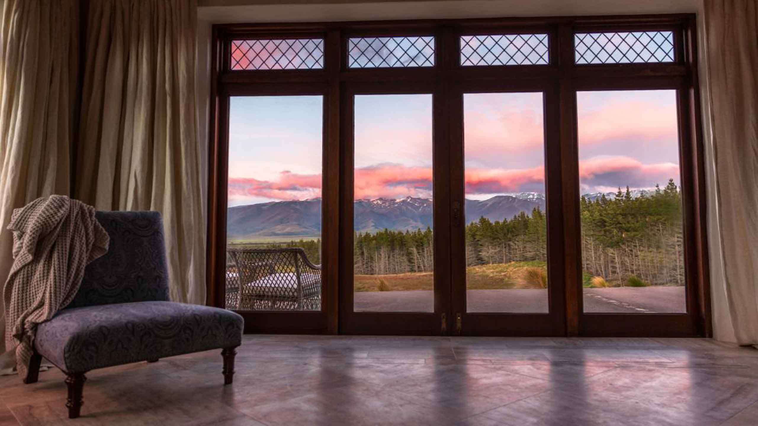 Mt Cook Lakeside Retreat