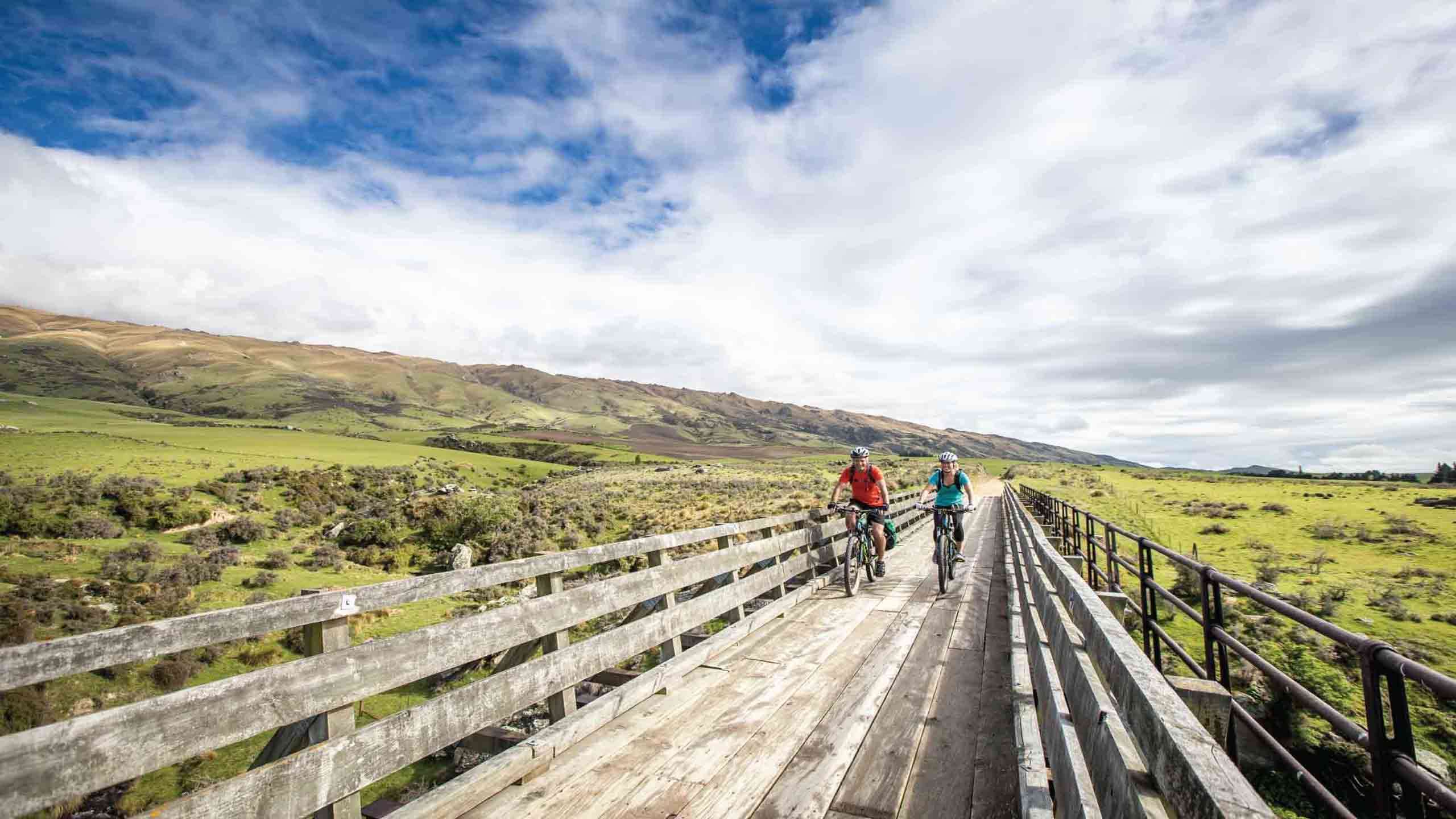 'Lakes to Sea' Otago Central Rail Trail Cycling 5D4N, Fully Guided & Small Group