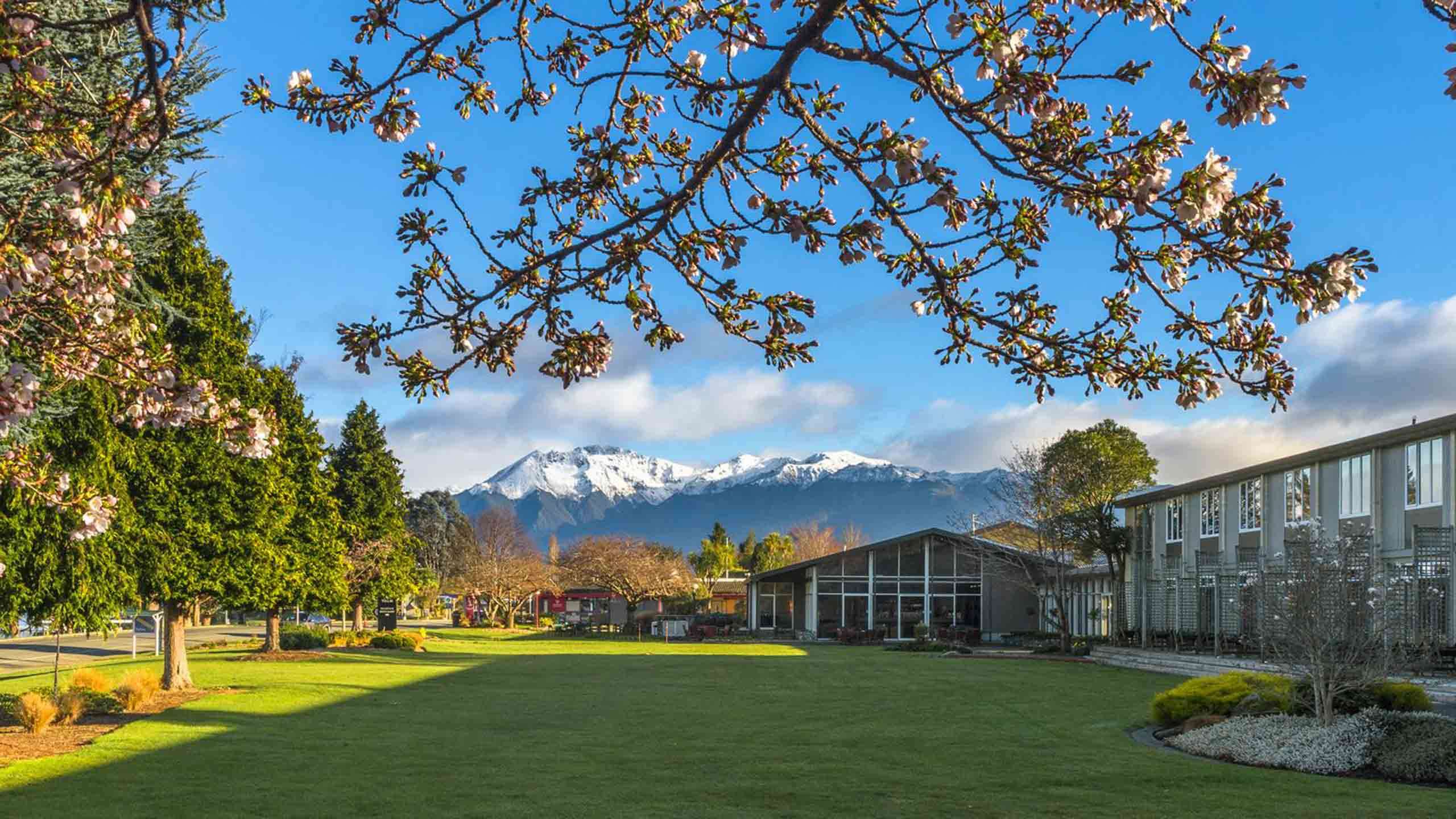 Distinction Te Anau Hotel & Villas