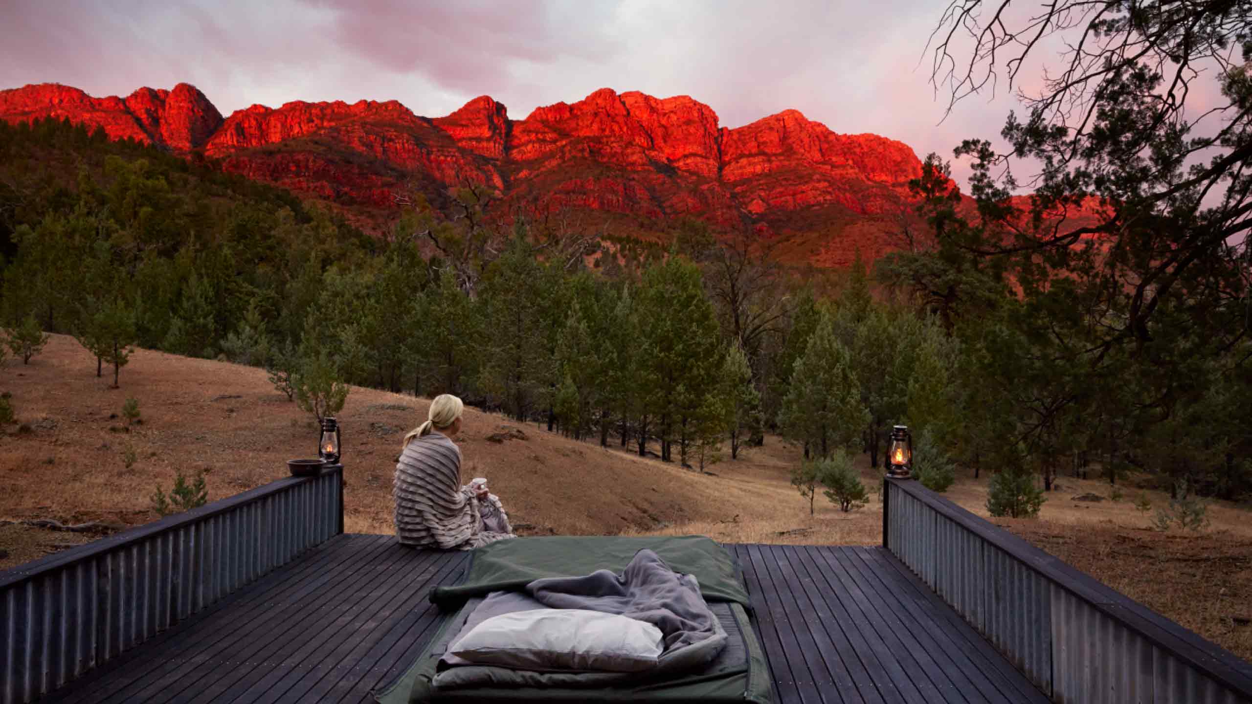 arkaba-walk-flinders-ranges-swag-with-views