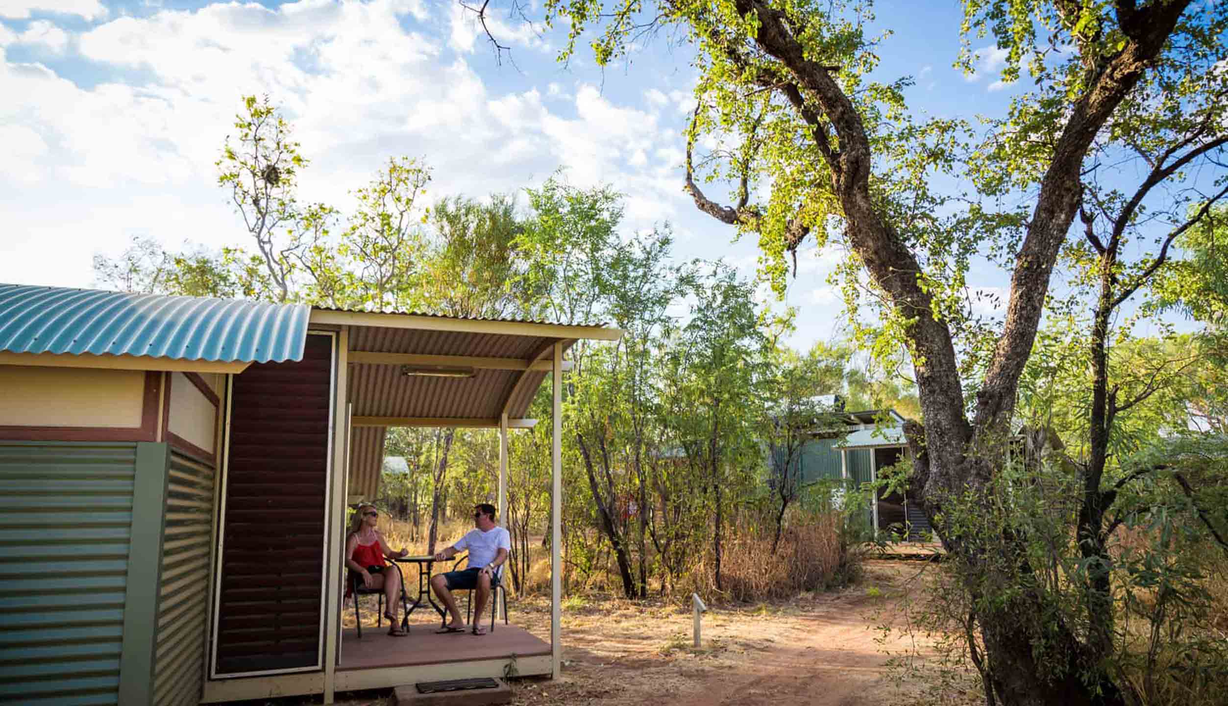bungle-bungle-savannah-lodge-deck