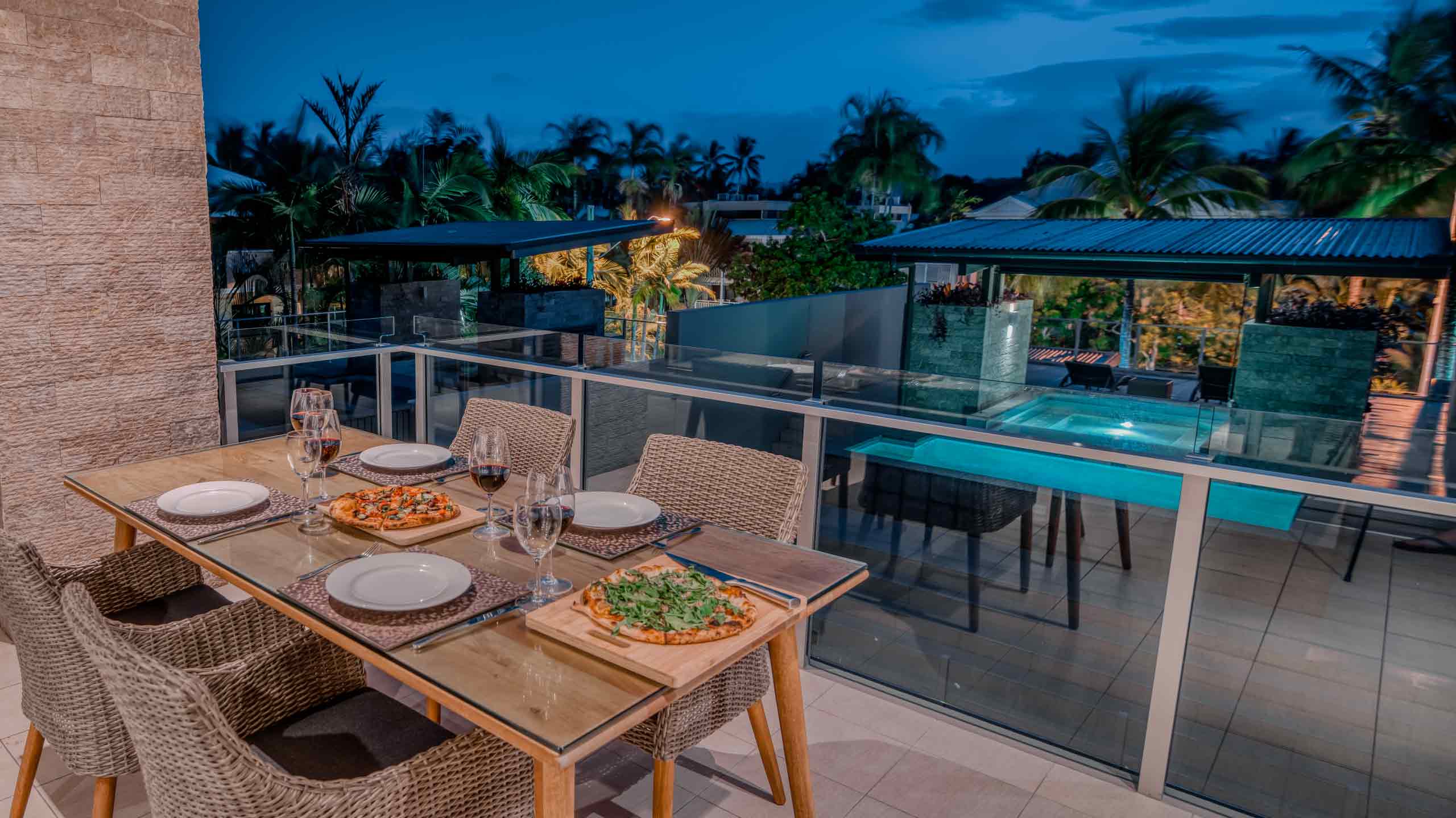 coconut-grove-port-douglas-balcony-dining