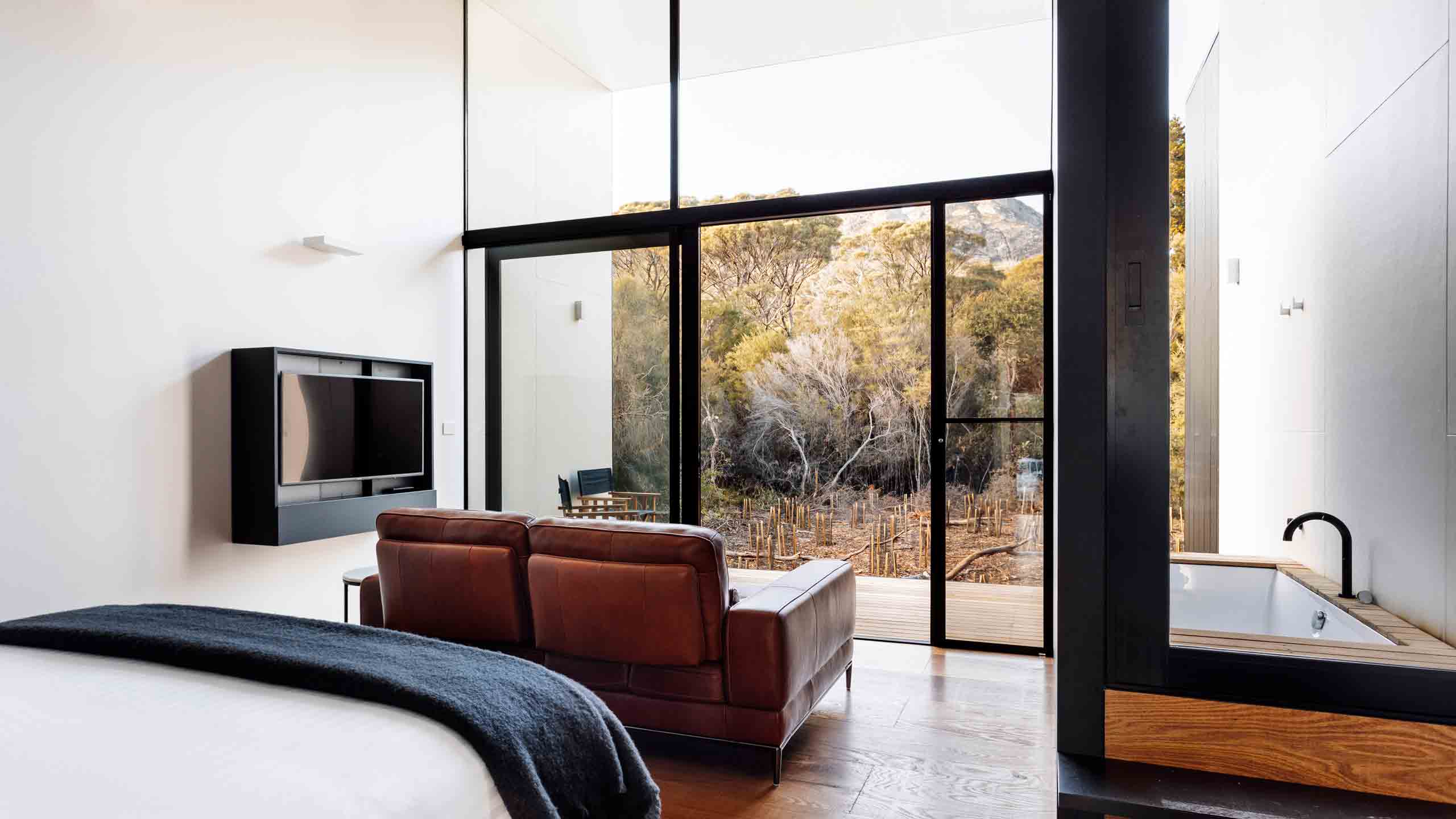 freycinet-lodge-east-coast-tasmania-mountain-terrace-king-room
