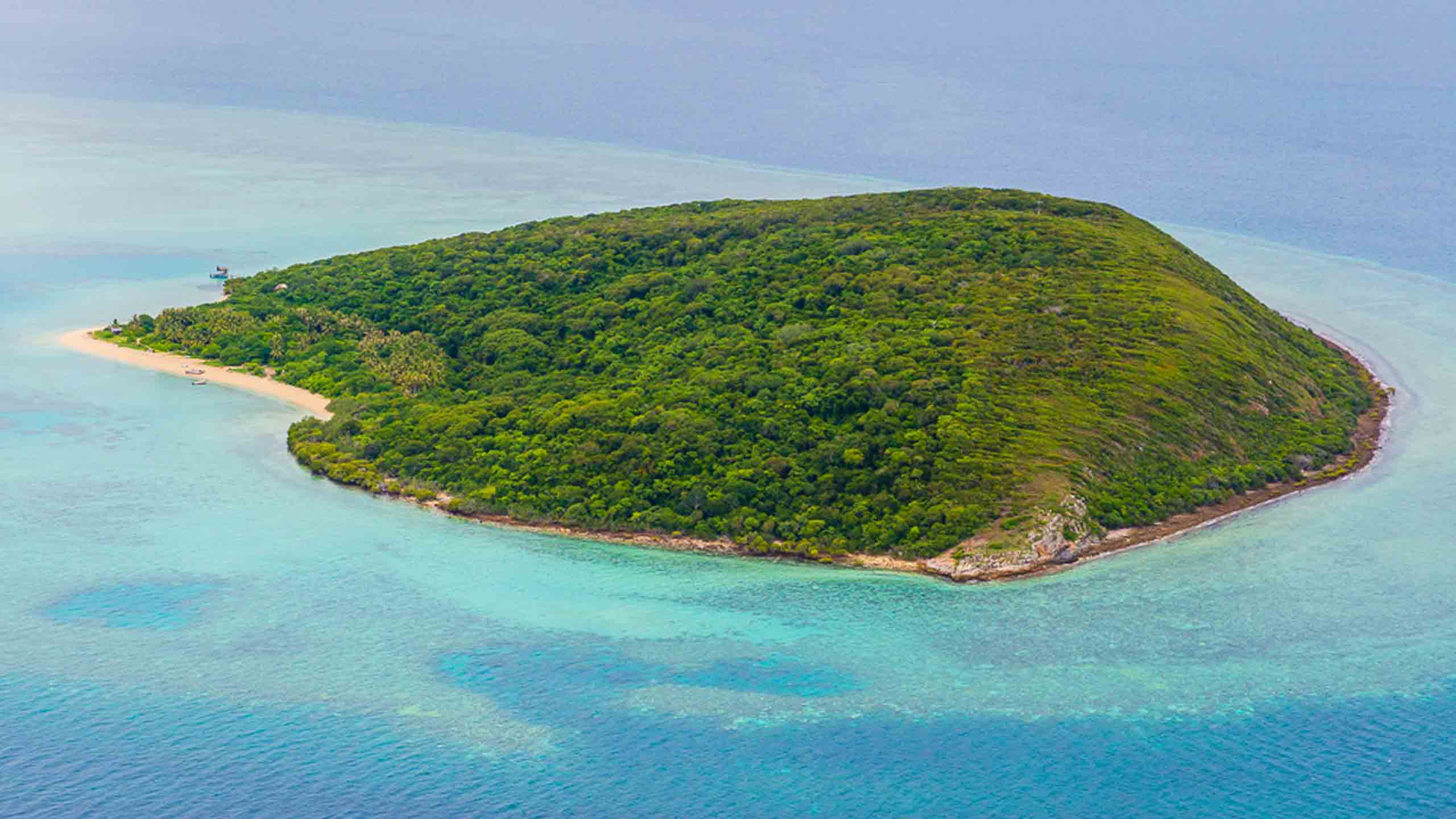 haggerstone-island-resort-queensland-great-barrier-cape-york-Aerial-Portrait