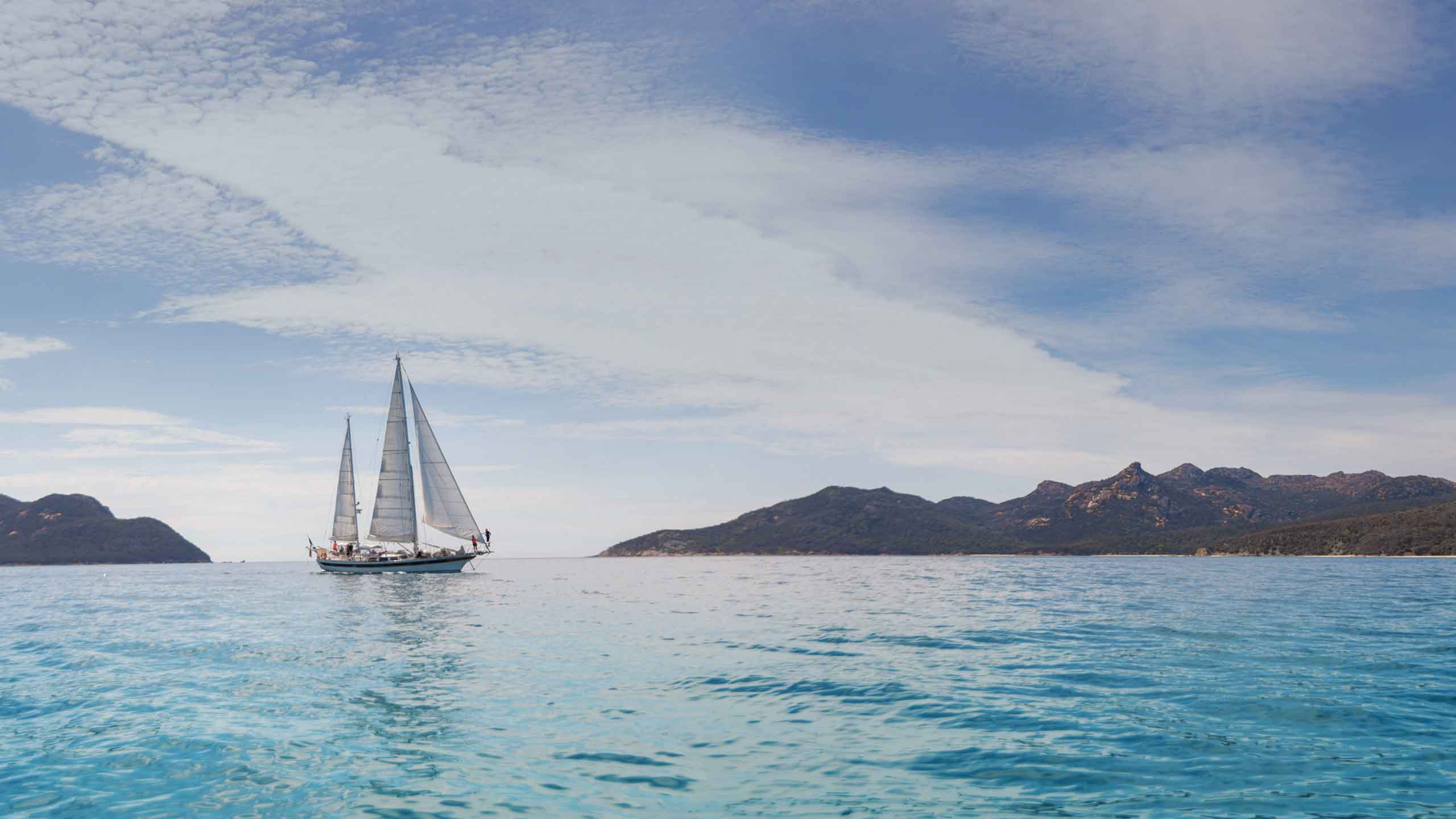 lady-eugenie-east-coast-tasmania-yacht-australia-exterior