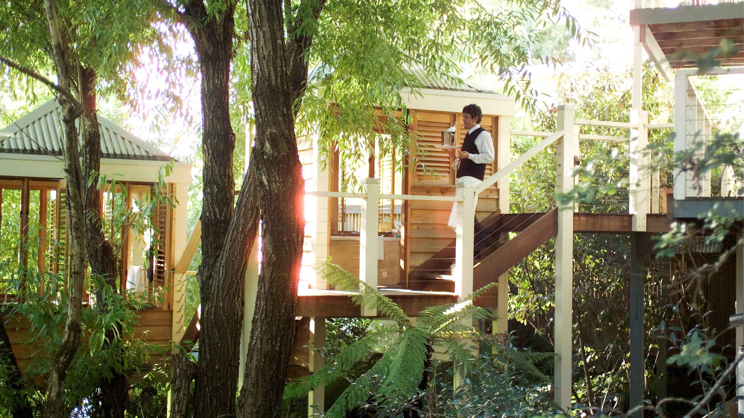 lake-house-daylesford-victoria-luxury-salus-spa-treehouse