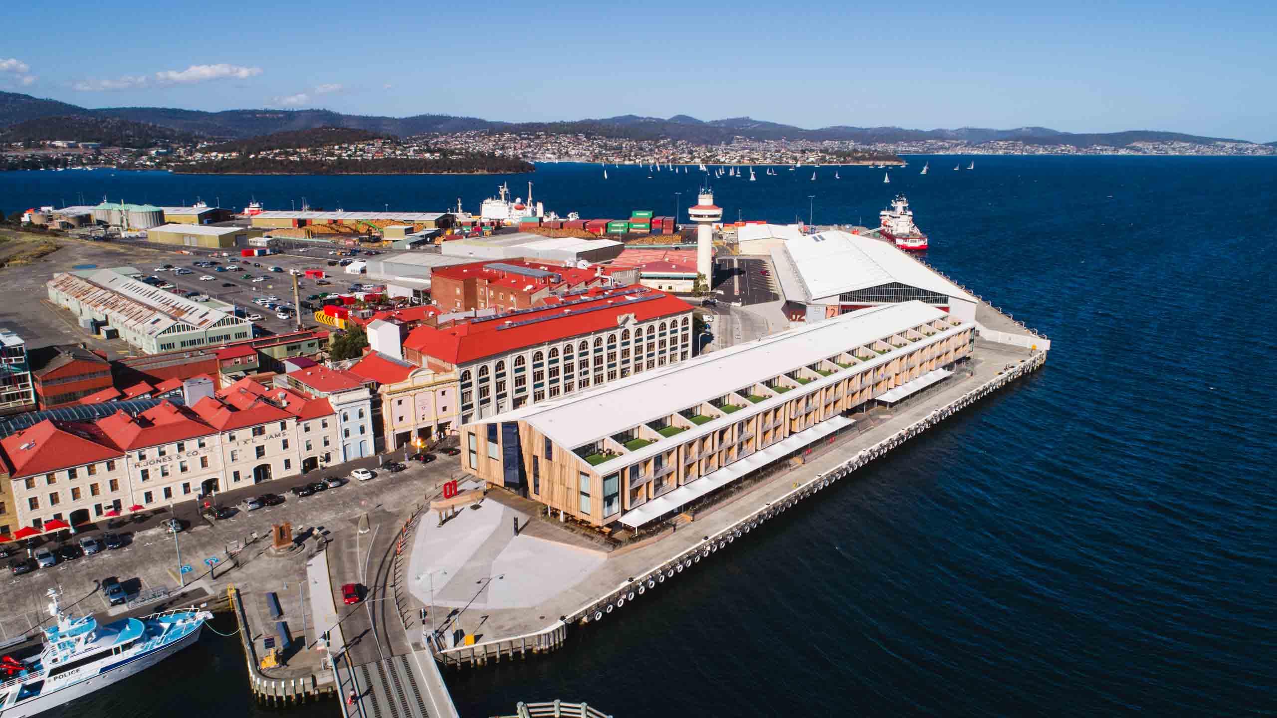 Macq01-hotel-hobart-tasmania-aerial