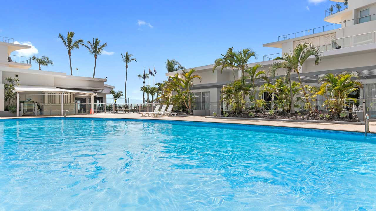 Oaks-Resort-&-Spa-Hervey-Bay-pool