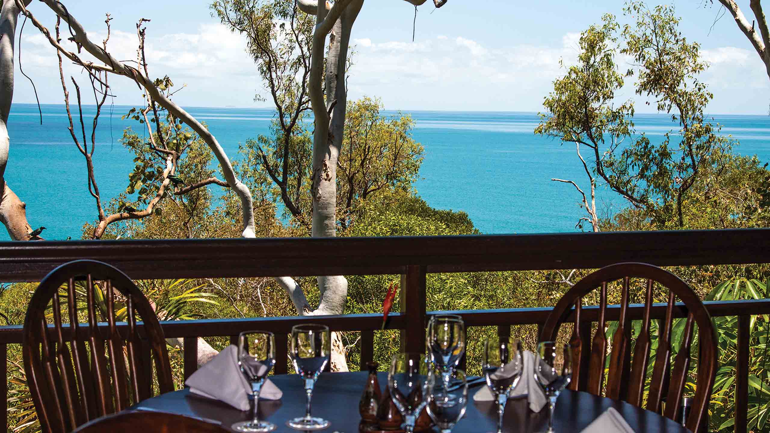 thala-beach-nature-reserve-Osprey's-Restaurant-dining-with-a-view