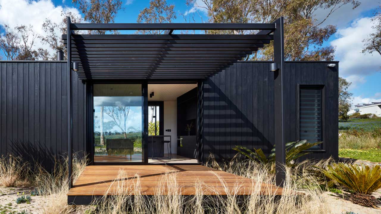 the-vineyard-retreat-cadole-avalon-exterior