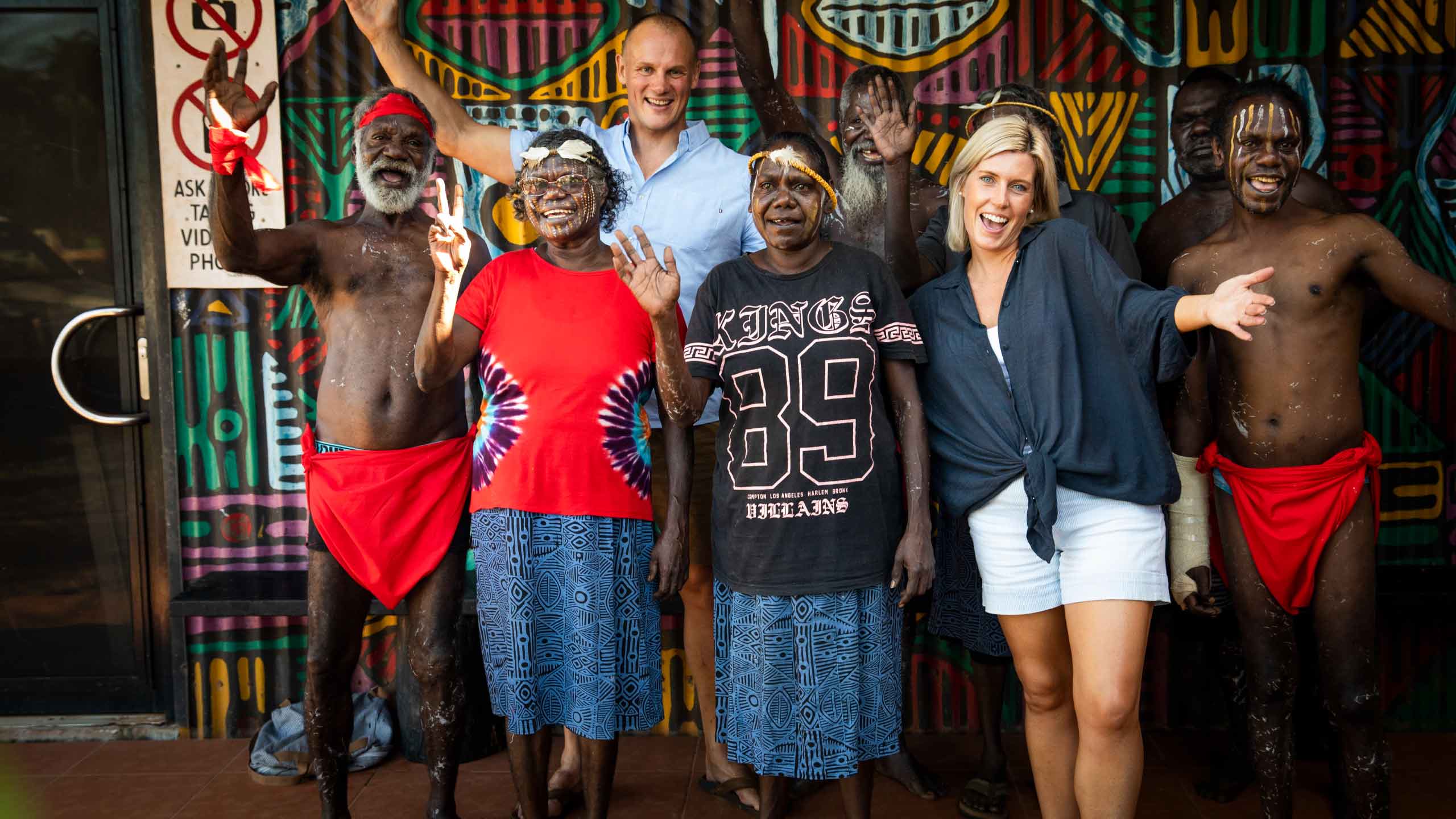tiwi-island-retreat-northern-territory-australia-tiwi-cultural-tour-meeting