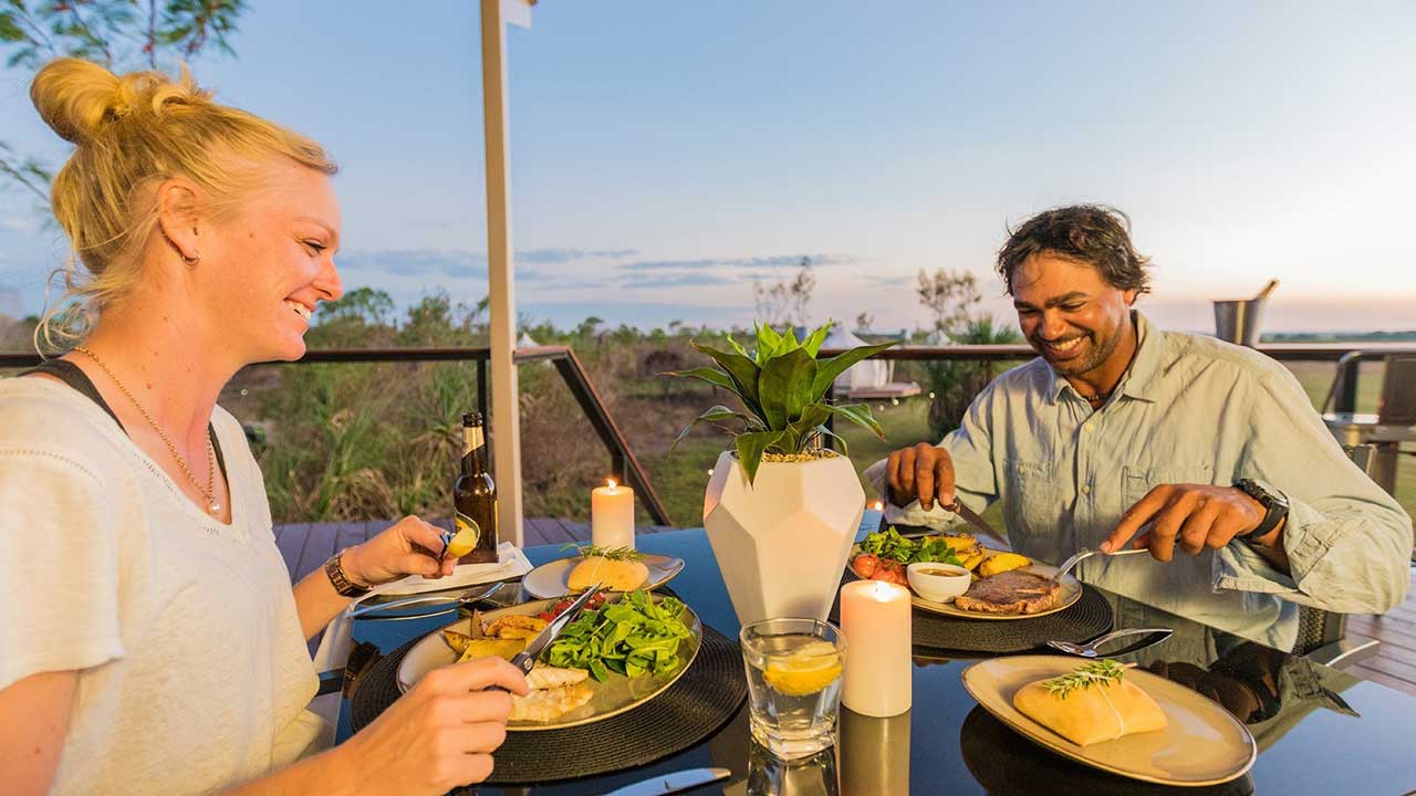 top-end-safari-northern-territory-australia-dining