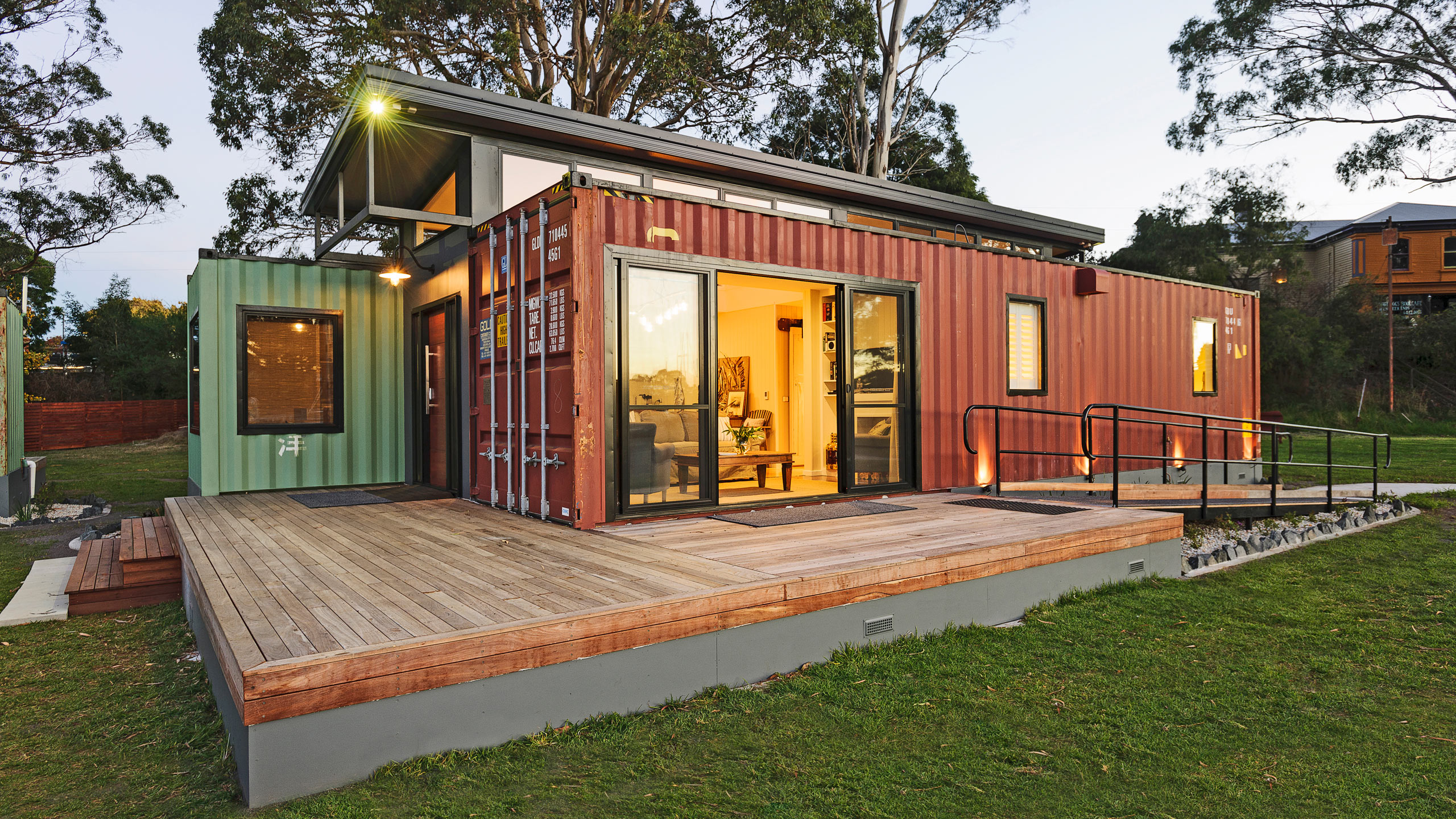 coastal-pods-wynyard-tasmania-australia-pod-exterior