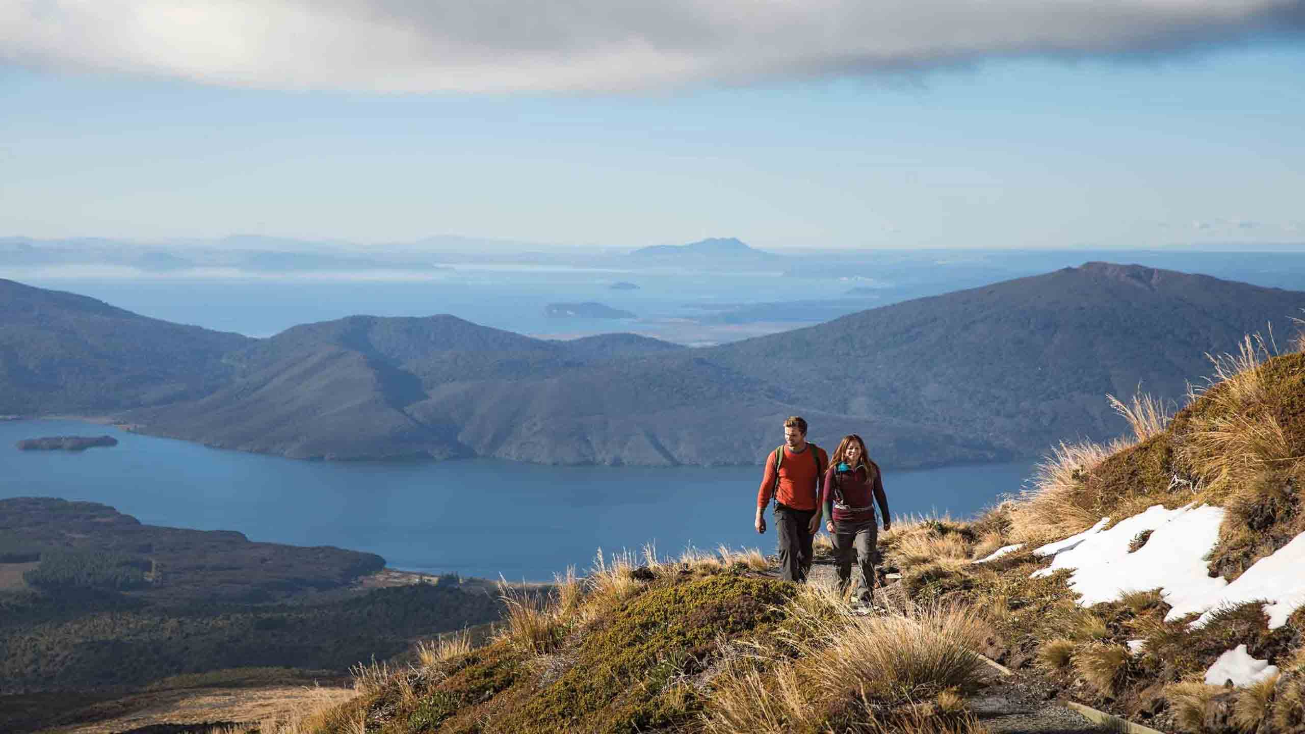 tongariro-alpine-crossing-mt-ruapehu-hike-new-zealand-hiking-ruapehu