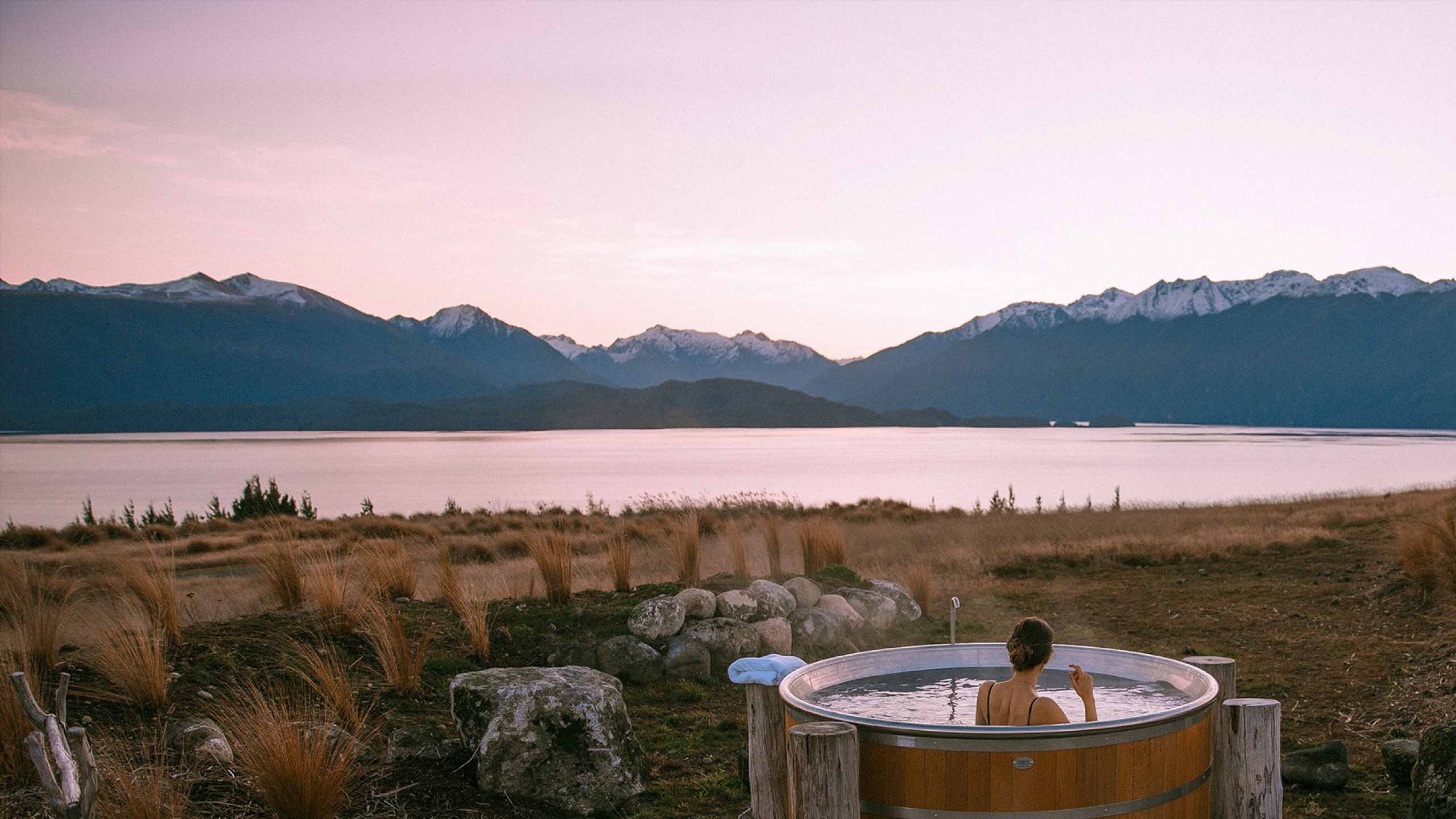 Room-fiordland-lodge-new-zealand-te-anau