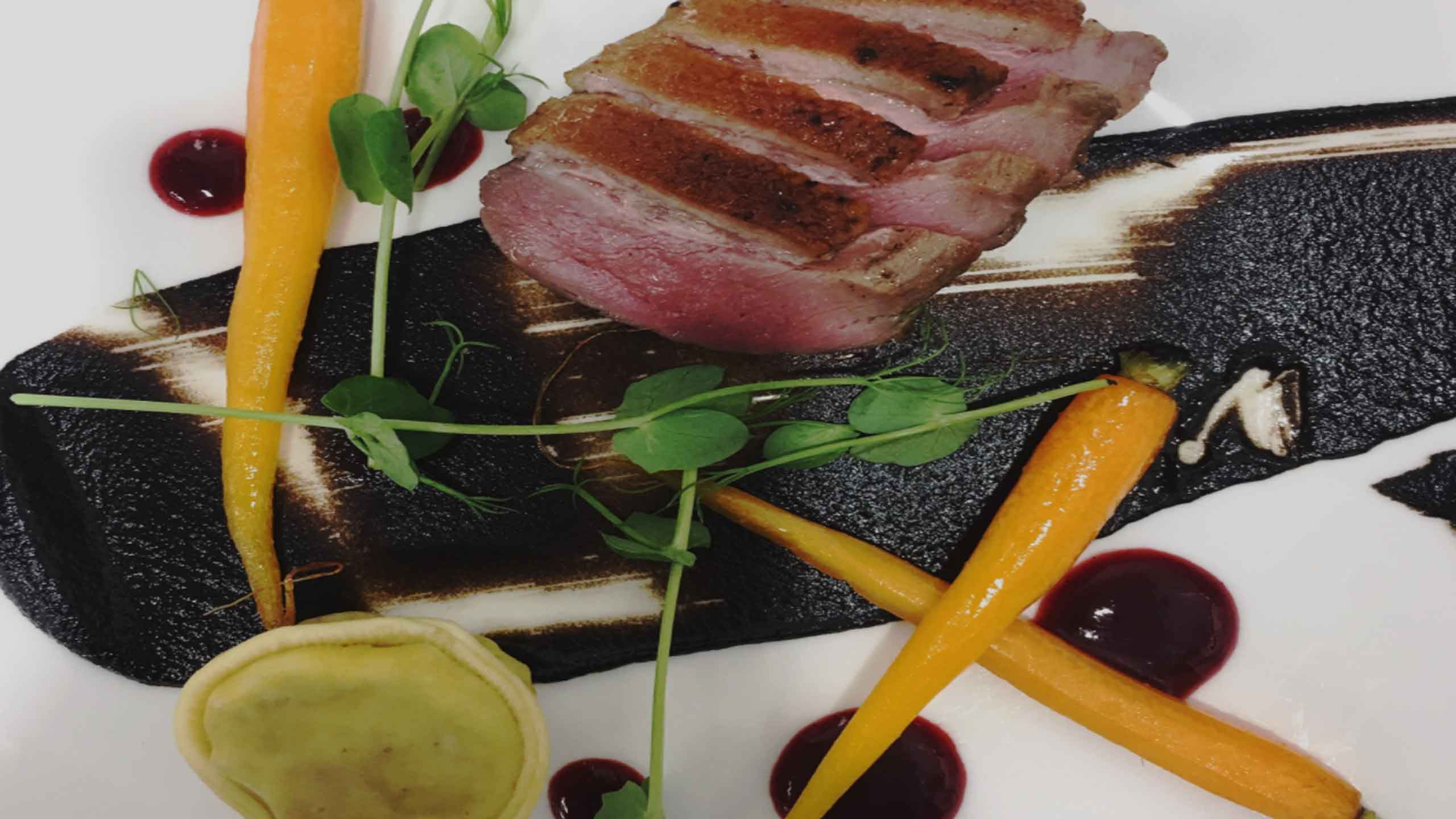 mt-cook-lakeside-retreat-new-zealand-beautiful-meal