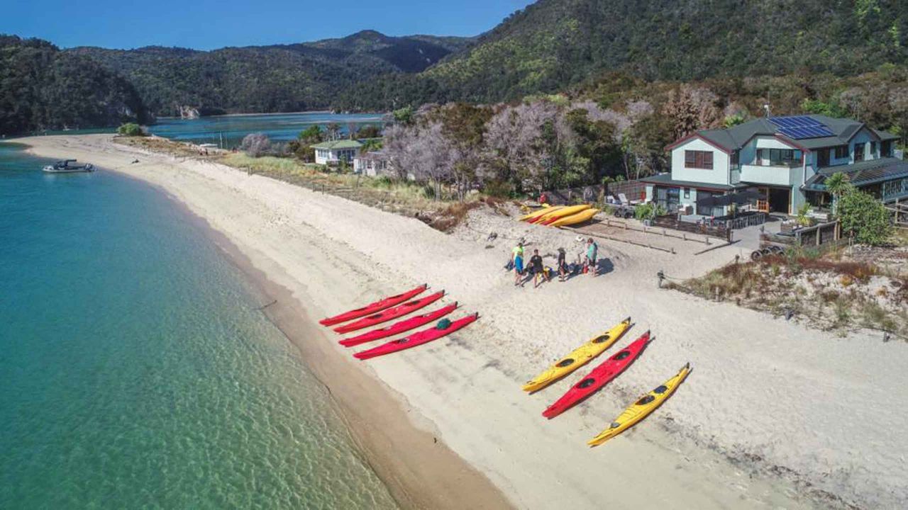 torrent-bay-lodge-able-tasman-new-zealand-kayaking-torrent-bay-lodge