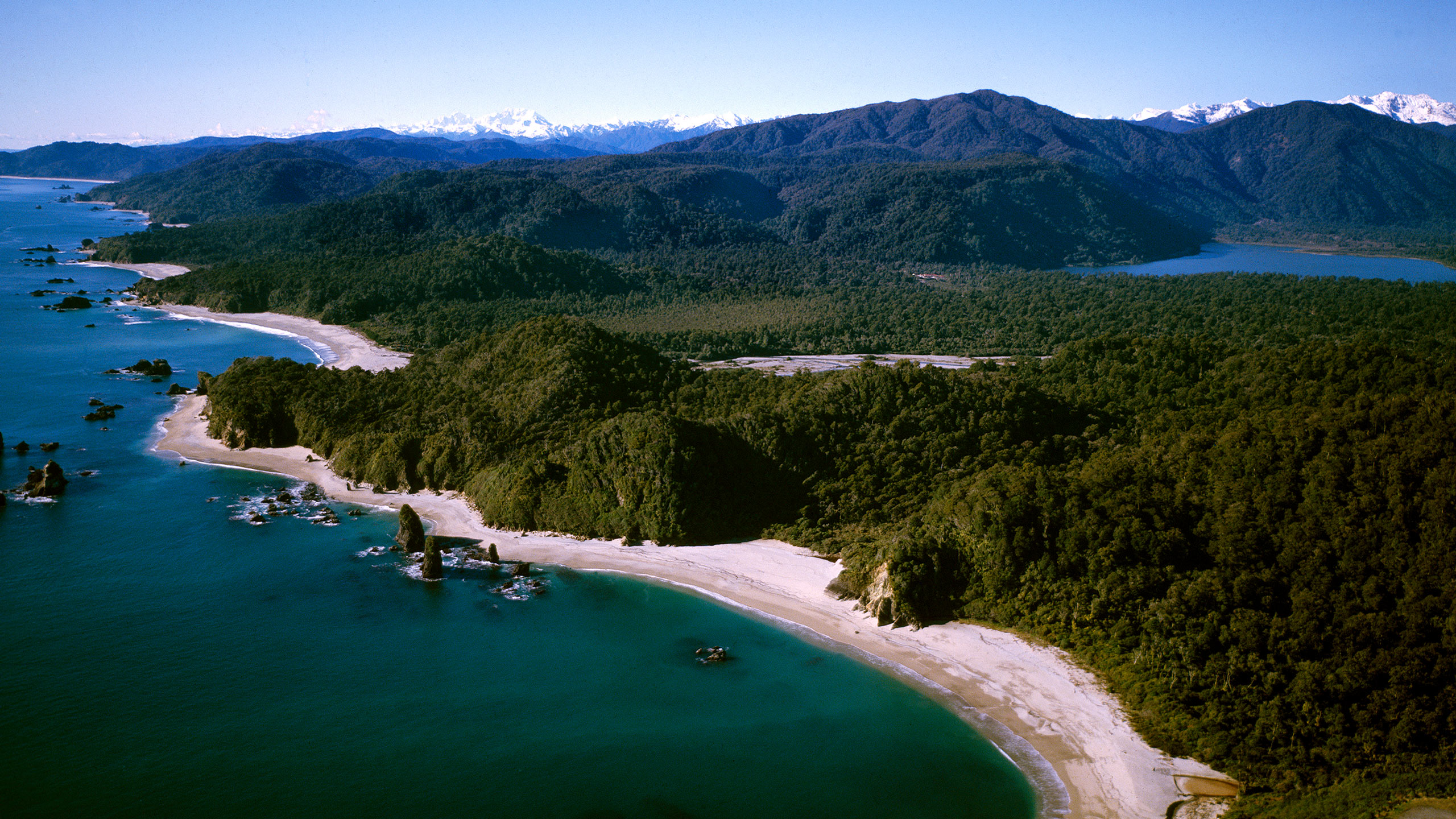 wilderness-lodge-lake-moeraki-world-heritage-wilderness