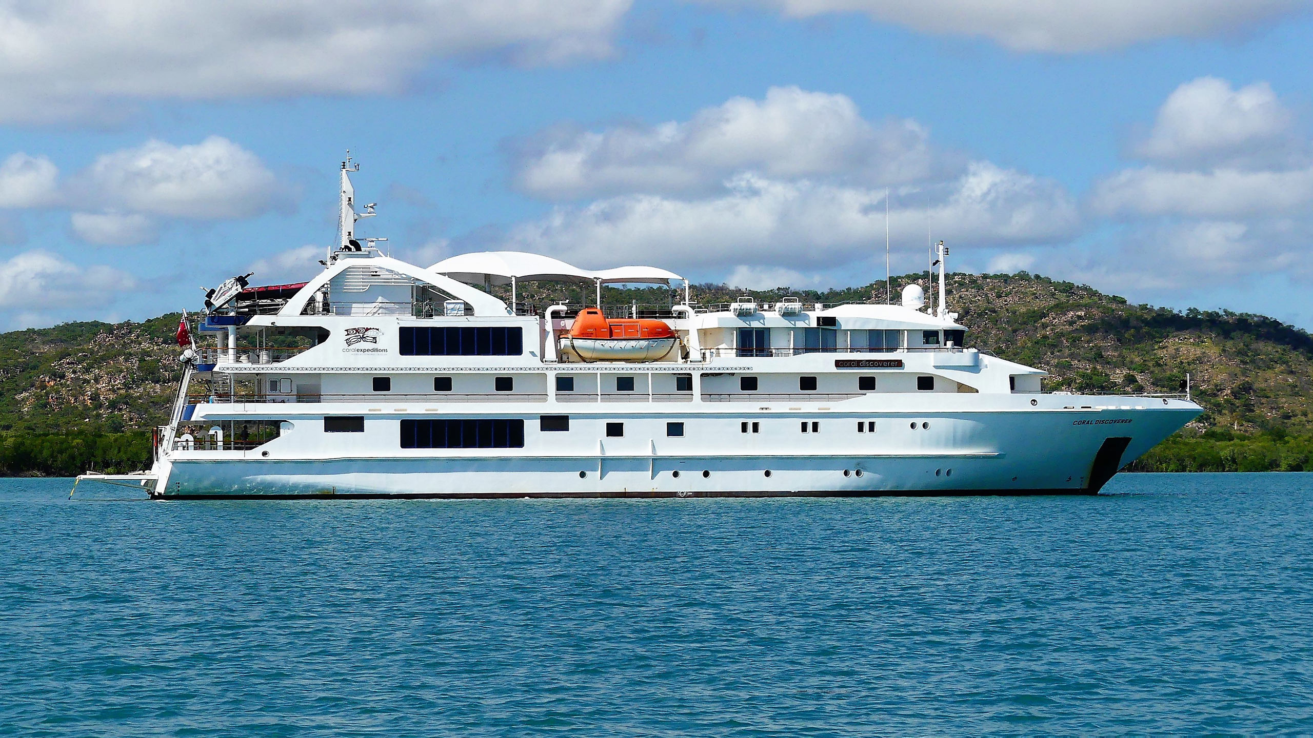 coral-discoverer-cruise-oceania-red-bone-creek