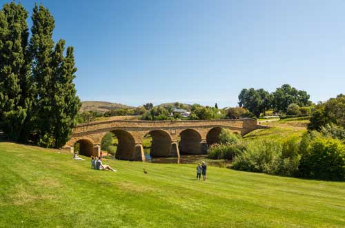 tasmania-australia-richmond-bridge