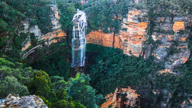 blue-mountains-new-south-wales-waterfall