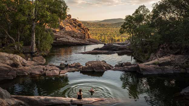 northern-territory-gunlom-falls-pool-falls