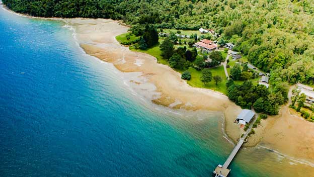 Furneaux-Lodge-birds-eye-jetty