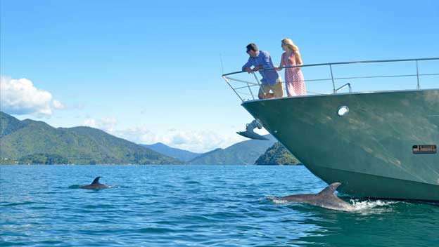 queen-charlotte-luxury-cruise-mv-tarquin