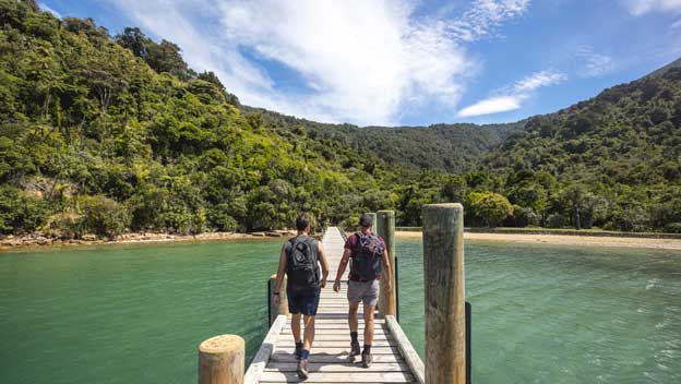 queen-charlotte-track-walking-pier
