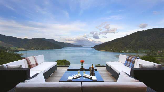 the-sounds-retreat-new-zealand