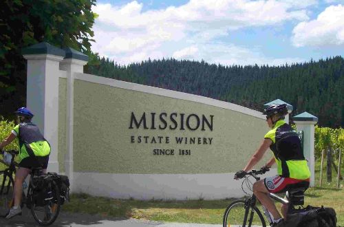 new-zealand-cycling-hawkes-bay-cycling-mission-estate-winery