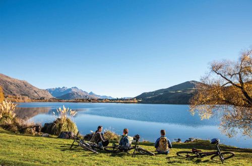 milford-sound-cycling-milford-sound-overnight-cruise-queenstown-trail-cycling-lake-wakatipu-cycling-que