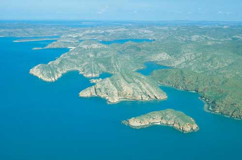 kimberley-western-australia-buccaneer-archipelago-coastline