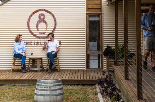 south-australia-kangaroo-island-the-islander-estate-drinks