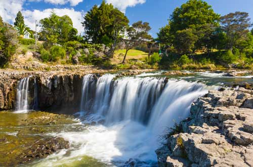 haruru-falls-new-zealand