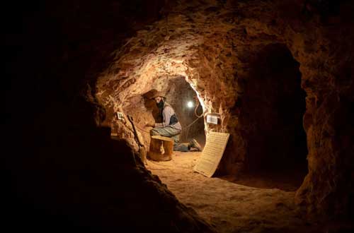 south-australia-old-timers-opal-mine-museum-coober-pedy