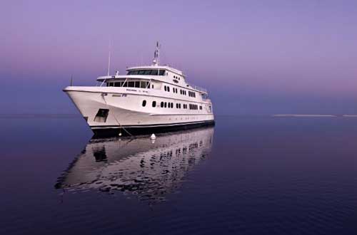 kimberley-snapshot-cruise-true-north-exterior-sunset