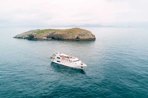 Tasmania-australia-cruise-coral-discoverer-aerial