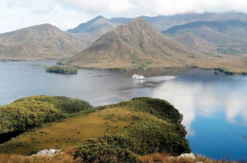 Tasmania-australia-cruise-bathurst-harbour