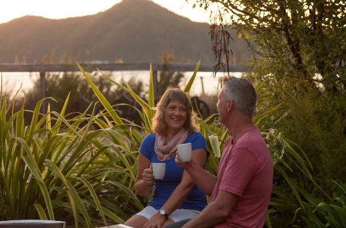 Abel-Tasman-Walk-couple