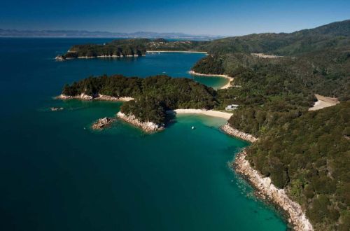 abel-tasman-national-park-walk-coastline