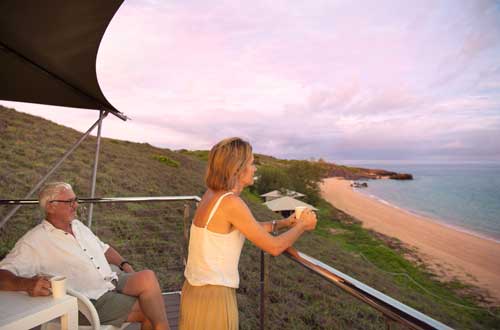 australia-northern-territory-bremmer-island-banubanu-retreat-balcony-view-