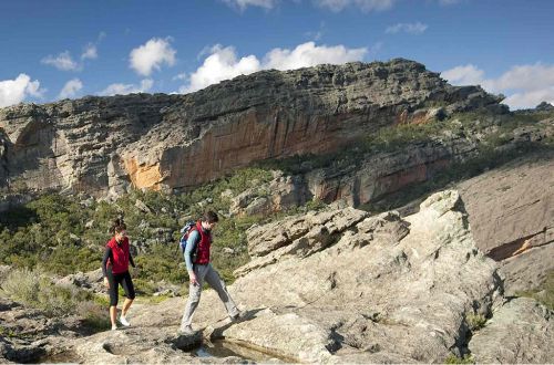 Grampians-Peaks-Trail-walk-mt-stapylto