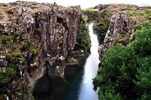 iceland-walk-thingvelir-national-park