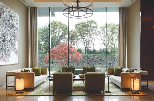 japan-alps-hike-tateyama-alpine-route-walk-palace-hotel-tokyo